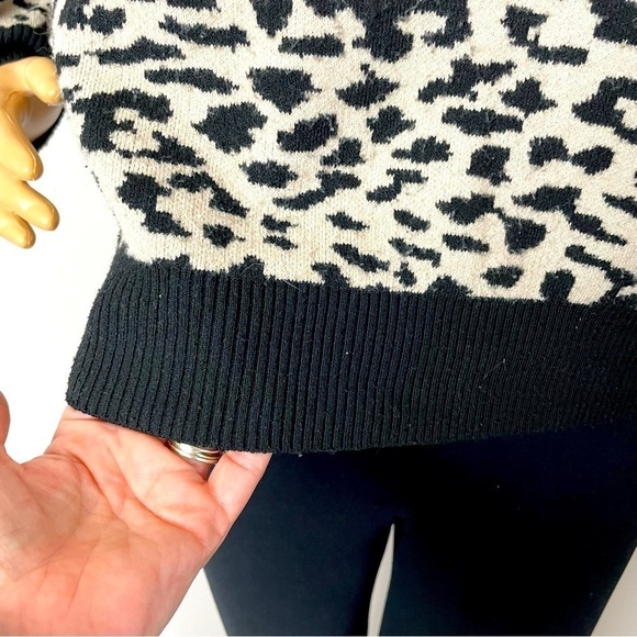 T Tahari Animal Print Cropped Sweater – Size Small - Picture 2 of 11